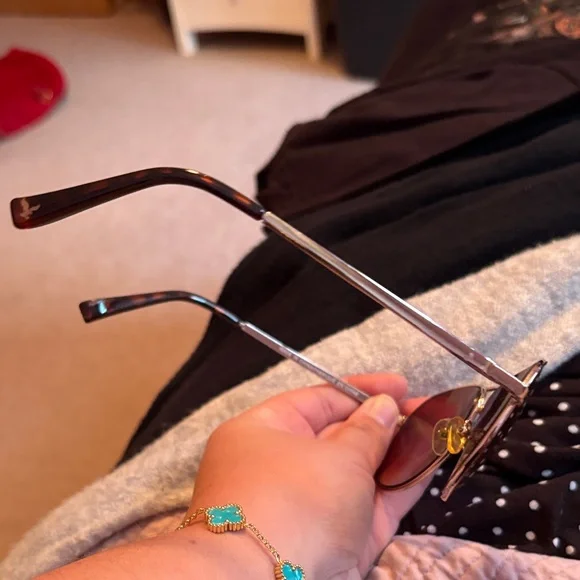 Stylish Aviator Sunglasses with Brown Lenses - Picture 4 of 4